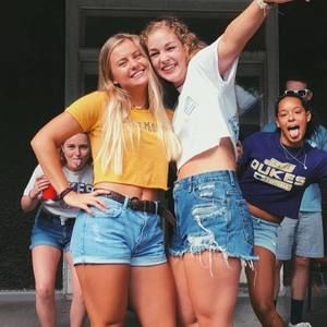 Meet your Posher, Ella